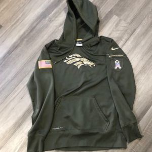 Men’s Nike Broncos therma fit sweatshirt size large